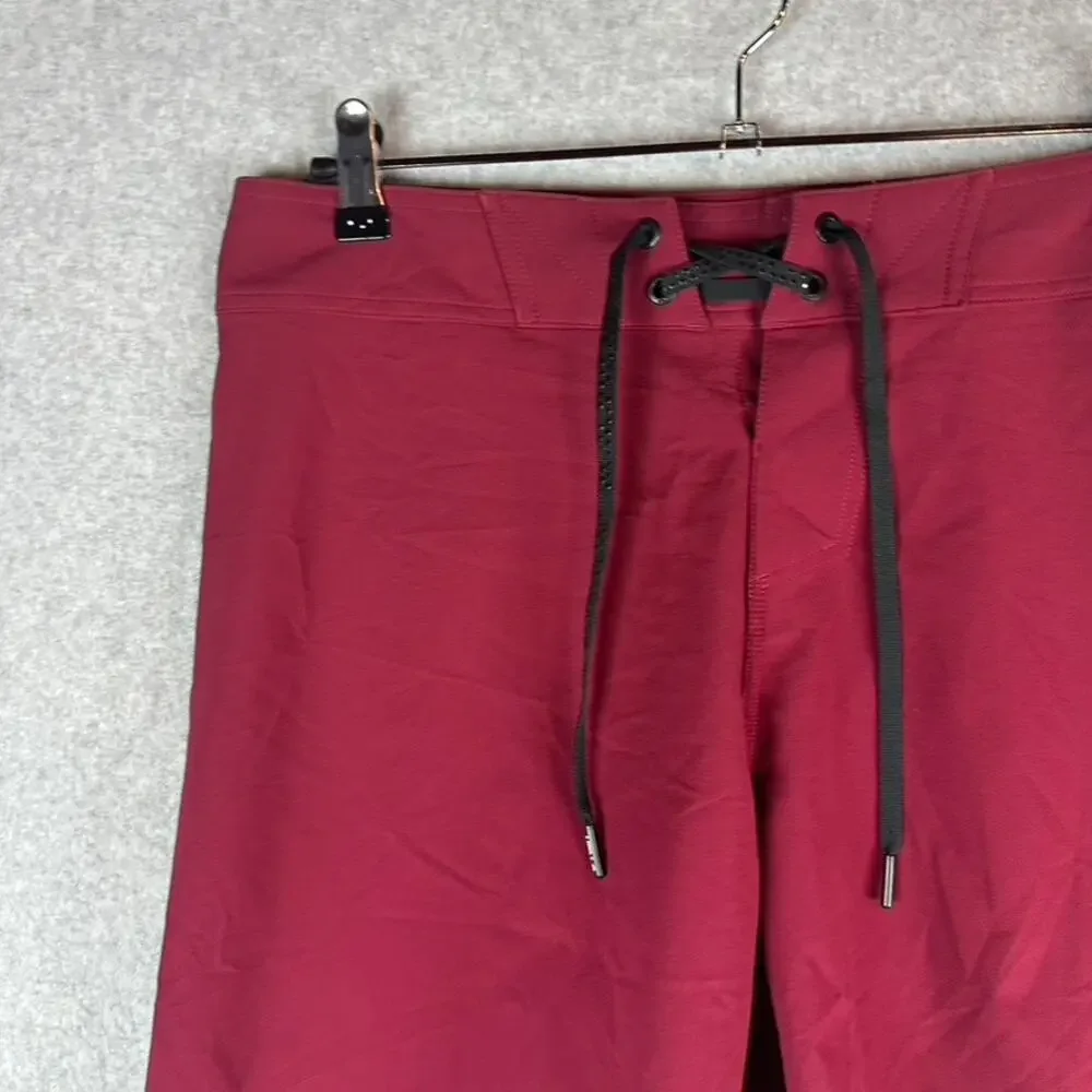 Oakley Mens Sz 30 Performance Fit‎ Board Shorts Swim Maroon Surf